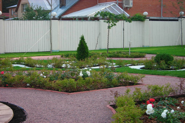 Зонирование сада — 8 идей оформления края газона и клумбы